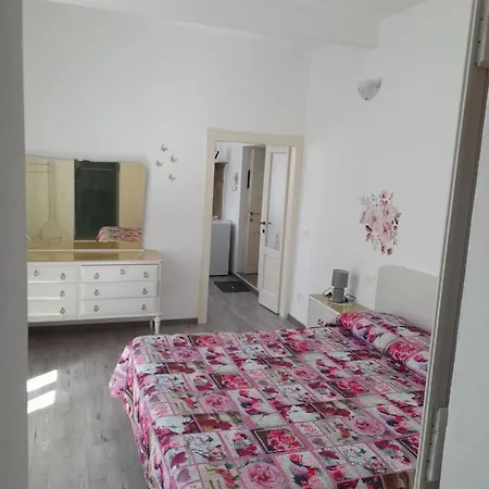 Lescen White - Swimming Pool Appartement *