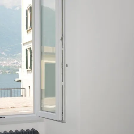 Lescen White - Swimming Pool Appartement