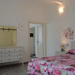 Lescen White - Swimming Pool *