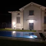 Lescen White - Swimming Pool Appartamento