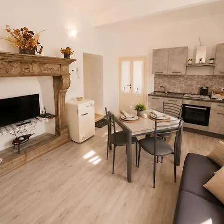 Apartment Lescen White - Swimming Pool Lezzeno