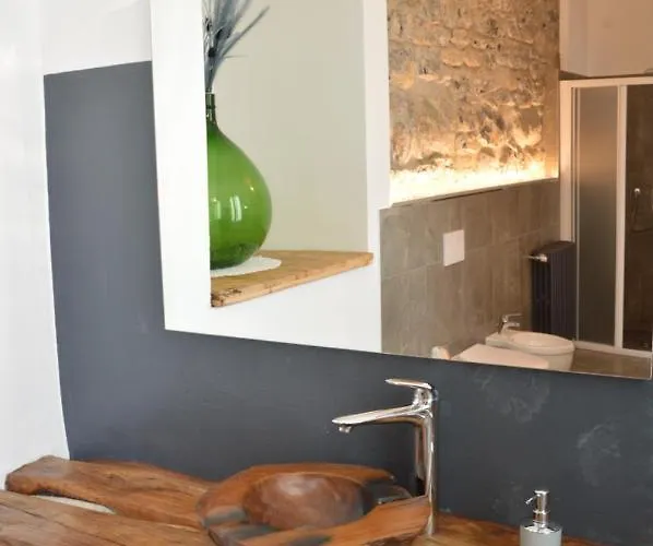 Lescen White - Swimming Pool *