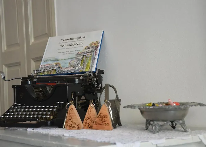 Lescen White - Swimming Pool *