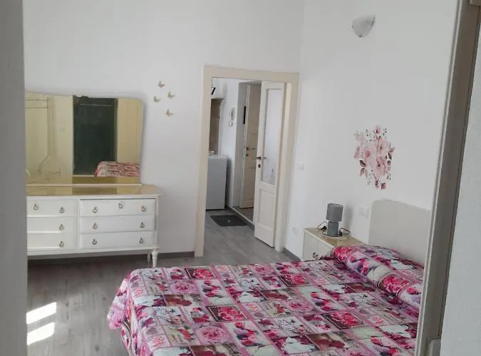Lescen White - Swimming Pool Apartament *